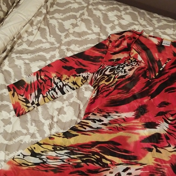 Vibrant, Fun Beach Cover-up - Picture 3 of 4