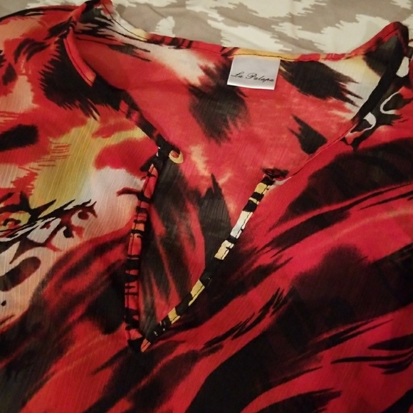 Vibrant, Fun Beach Cover-up - Picture 4 of 4