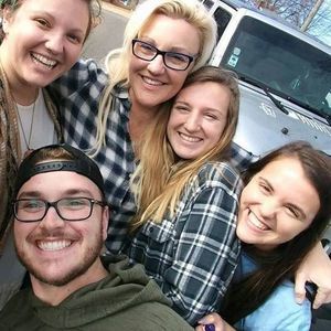 Meet your Posher, Sidney