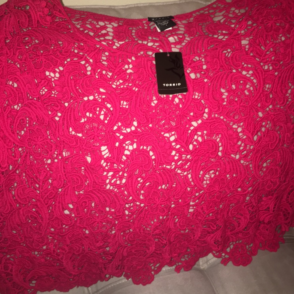 Torrid pink lace crop blouse size 1