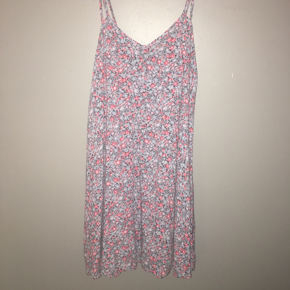 Floral patterned casual dress