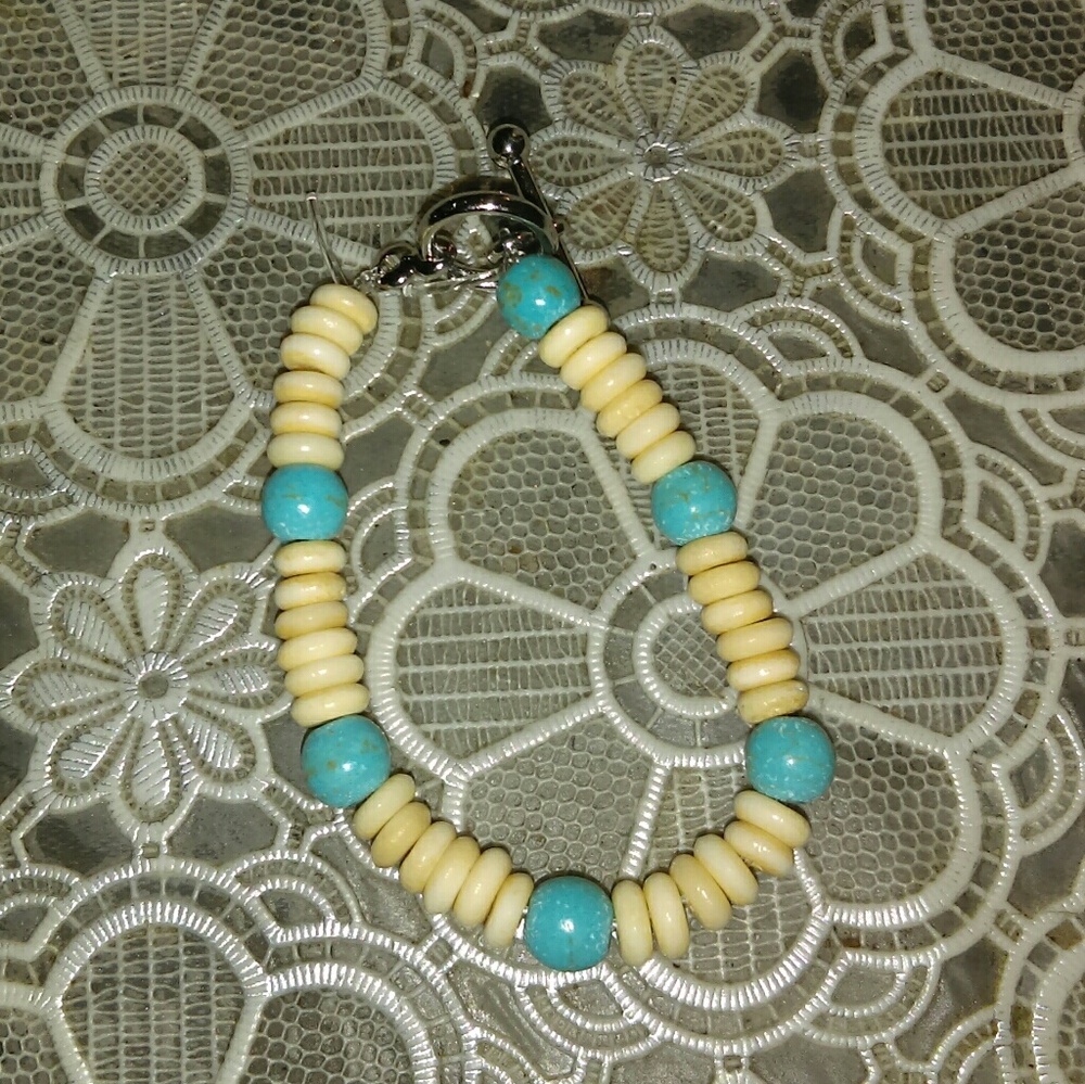 Child with small wrist ... bracelet or anklet