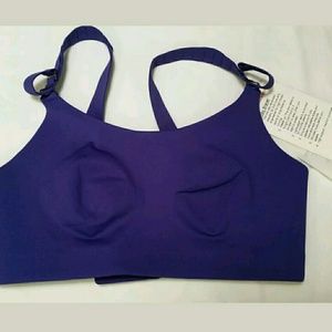 Lululemon Booby Bracer Sports Bra