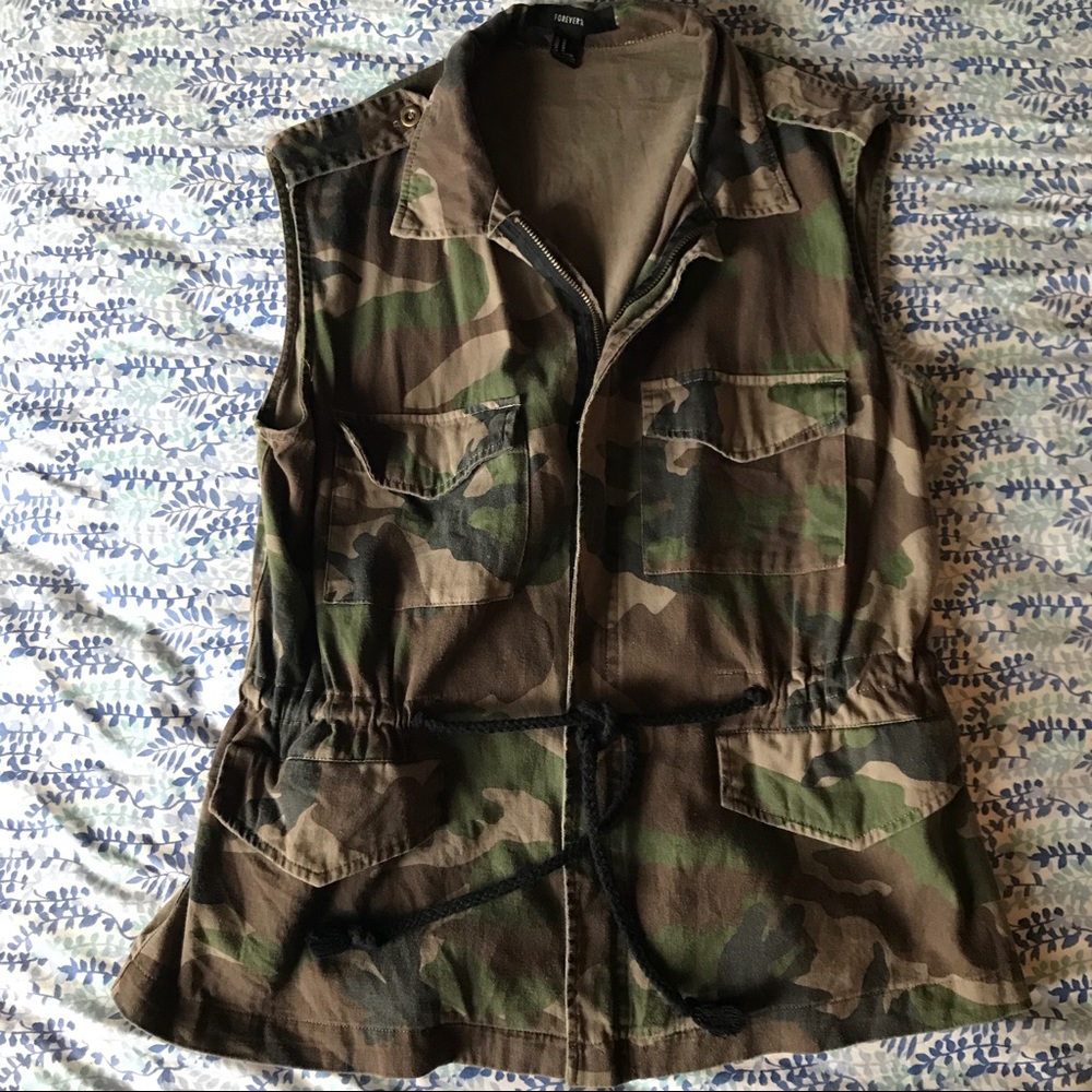 F21 Camo Vest