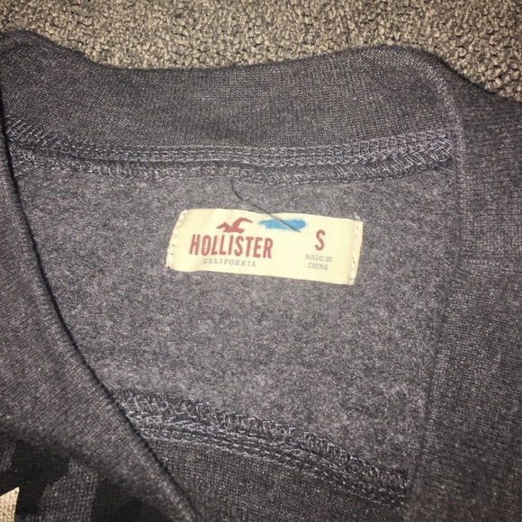 Hollister sweater - Picture 3 of 4