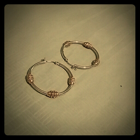 Vintage gold and silver earrings - Picture 1 of 1