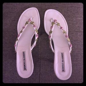 Manolo Blahnik size 7.5