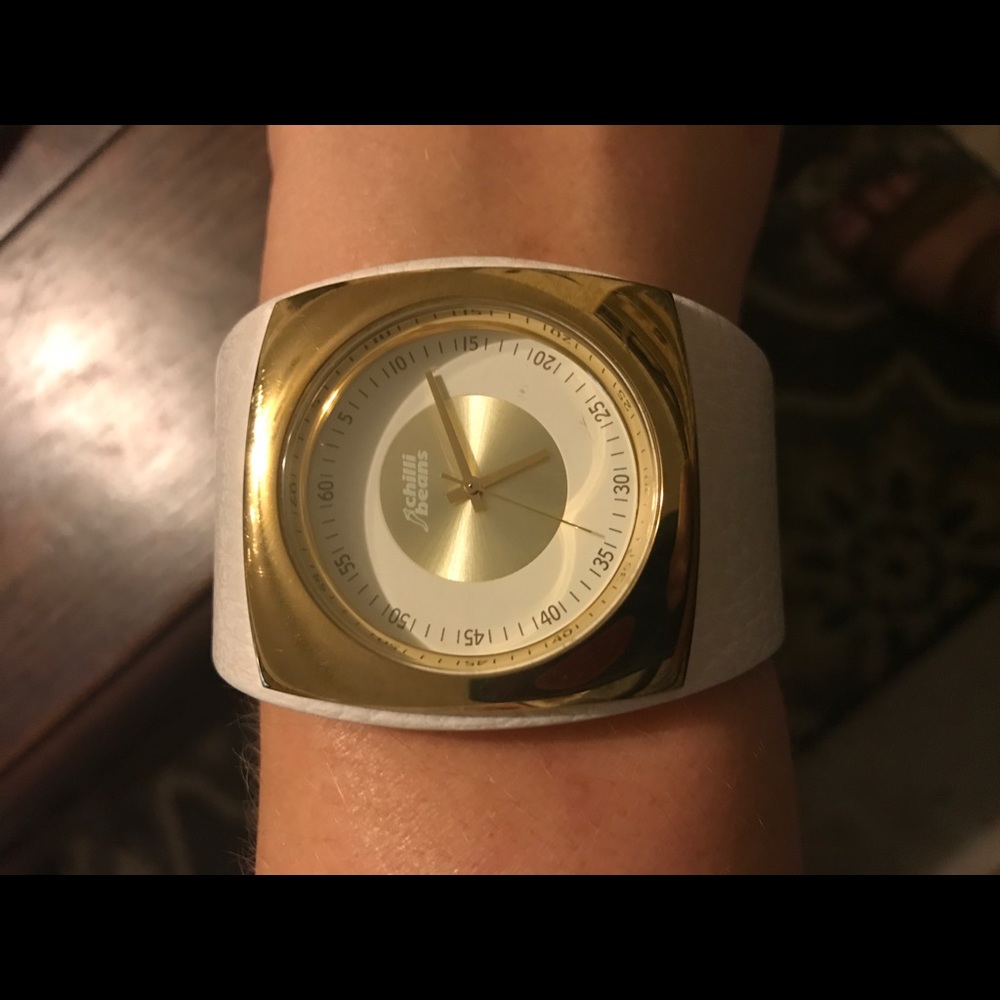 Chilli Beans white and gold leather watch
