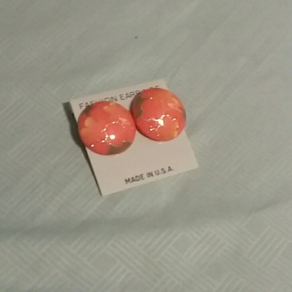 Earrings - Picture 1 of 1