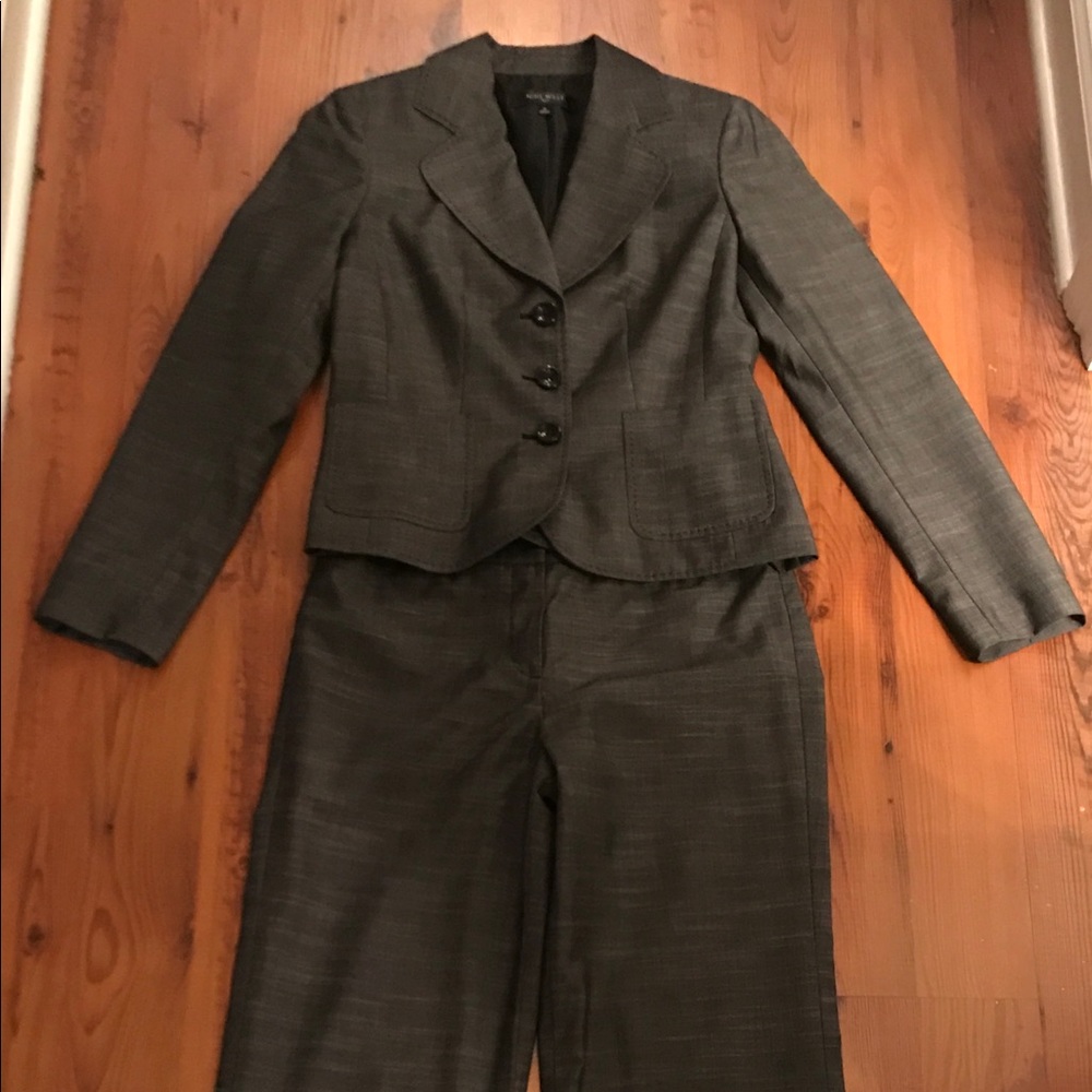 Nine West Gray Pant Suit