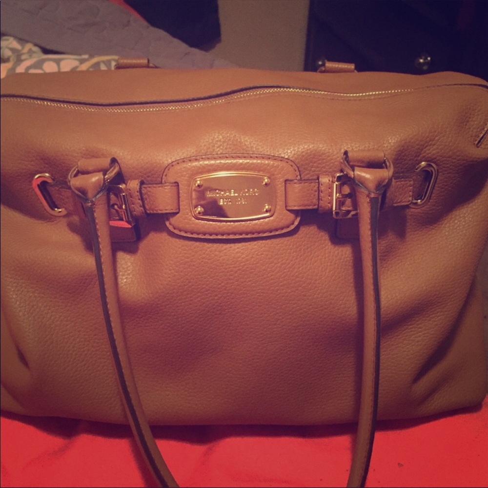 Michael Kors XL Weekender Tote. 😍