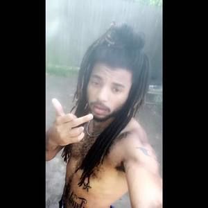 Meet your Posher, Alonte