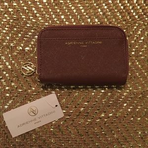 Adrienne VIttadini wallet