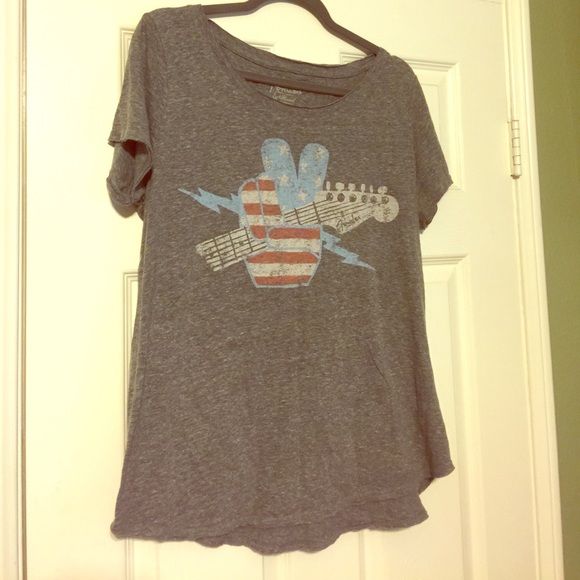 Tee - Picture 1 of 1