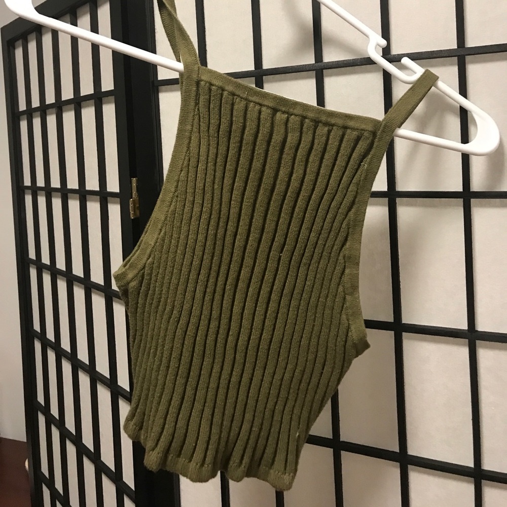 URBAN OUTFITTERS BDG crop top