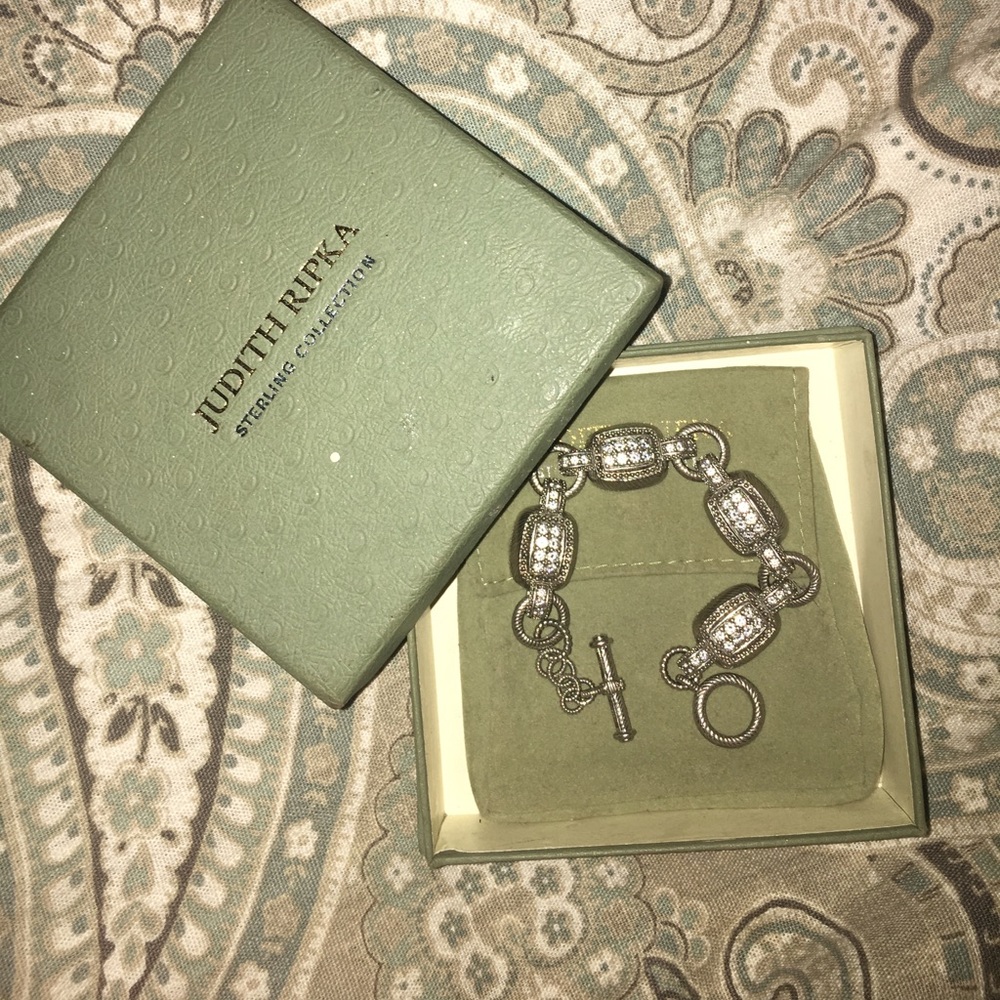 Judith Ripka sterling silver link style bracelet!