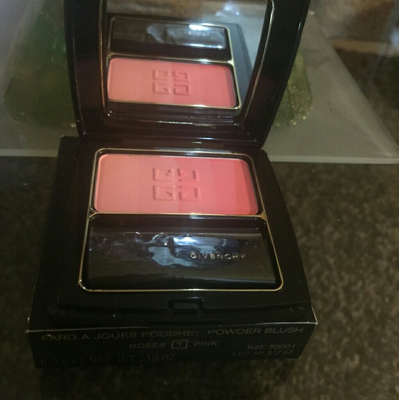 Brand new authentic Givenchy #1 Roses Pink Blush - Picture 3 of 4