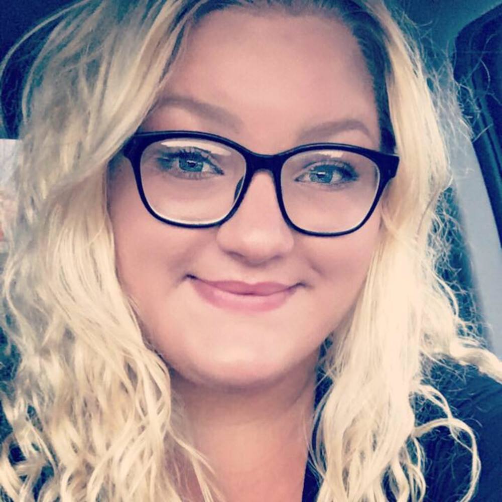 Meet your Posher, Lorah