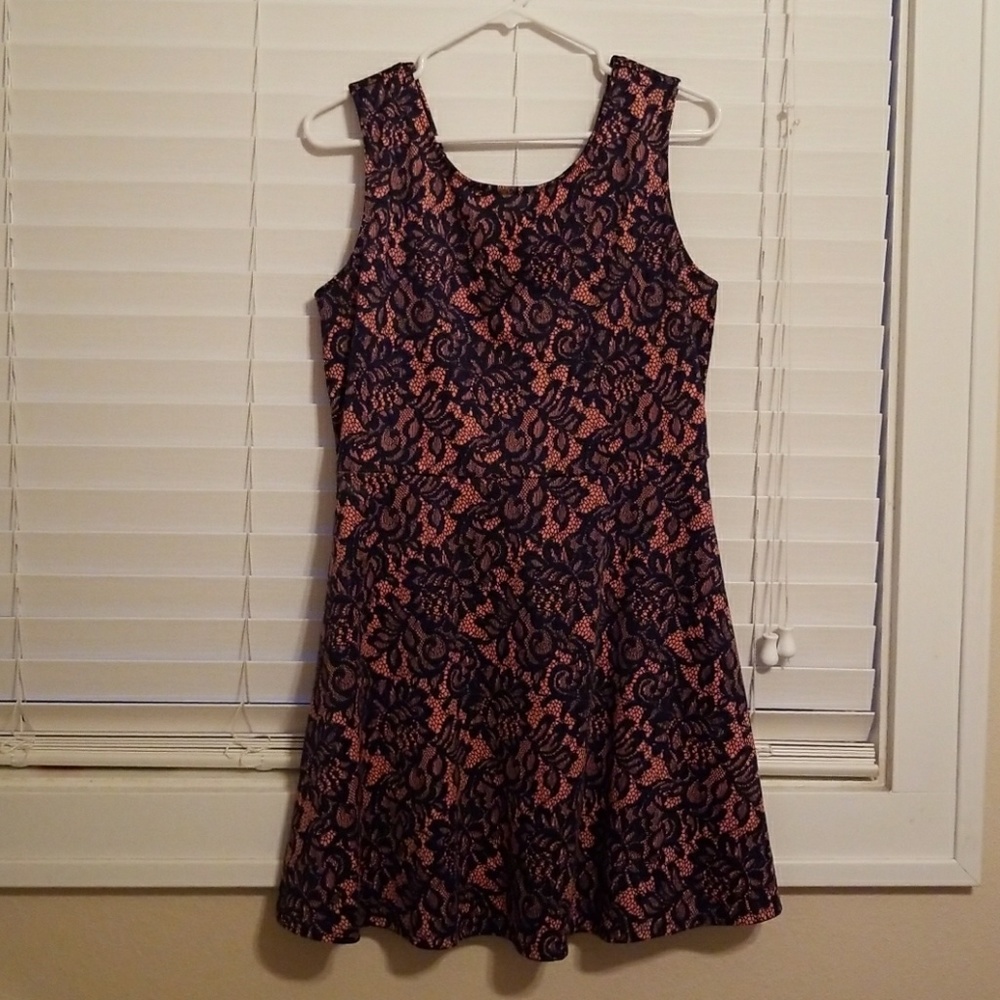 Sleeveless dress