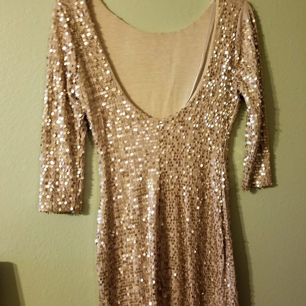 Dress - Picture 2 of 2
