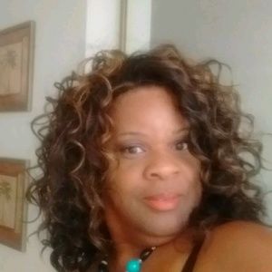 Meet your Posher, Carolyn