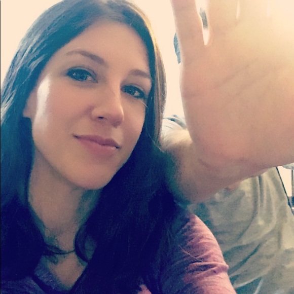 Meet your Posher, Elisabeth - Picture 2 of 5