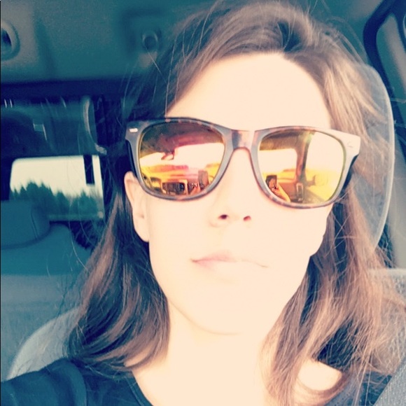 Meet your Posher, Elisabeth - Picture 4 of 5