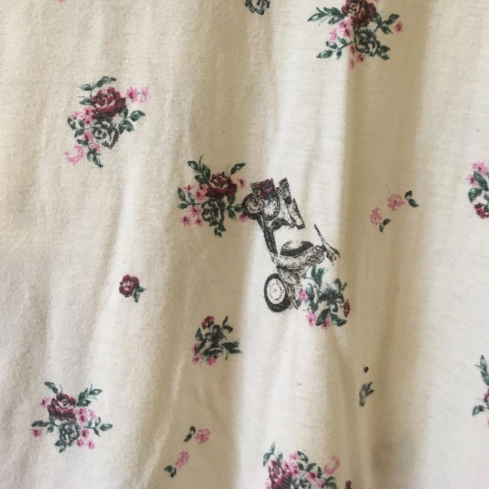 Patterned v-neck - Picture 2 of 4
