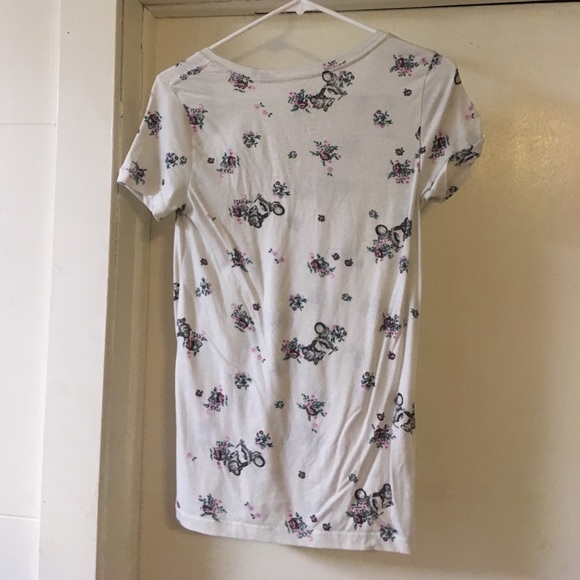 Patterned v-neck - Picture 4 of 4