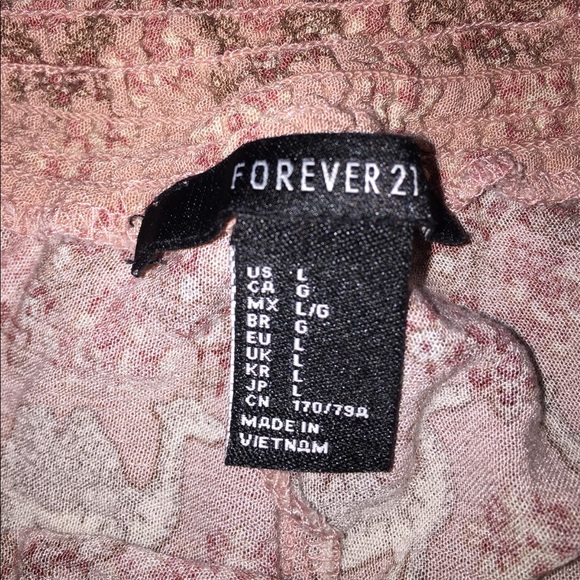 Nude shorts with lace detail💕 - Picture 3 of 3