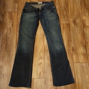 Buckle jeans