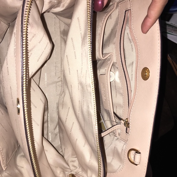 MK Large Savannah Satchel - Picture 6 of 6