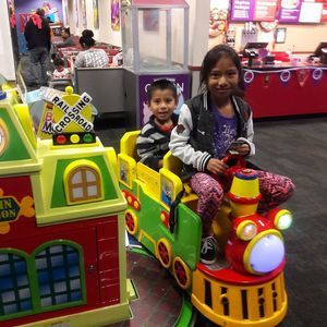 Meet your Posher, Rojas