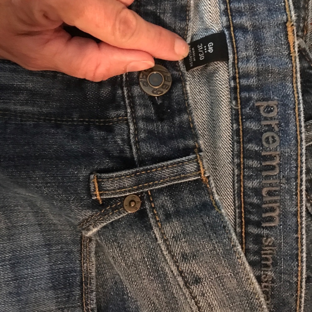 31x30 Men GAP premium slim straight Denim jeans.