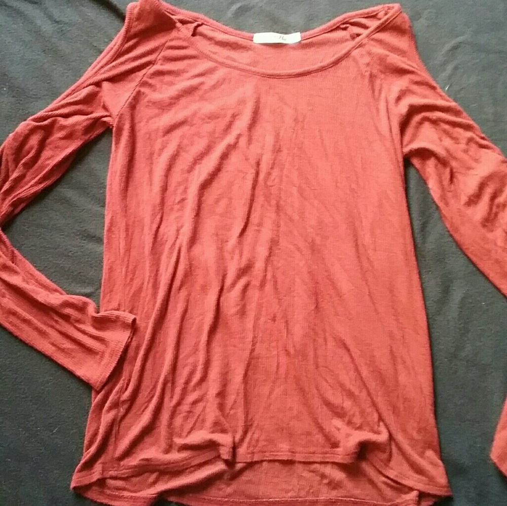 Open Shoulder Long Sleeve Tee