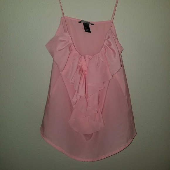 H&M Tops - H&M Pink tank, ruffled v-neck