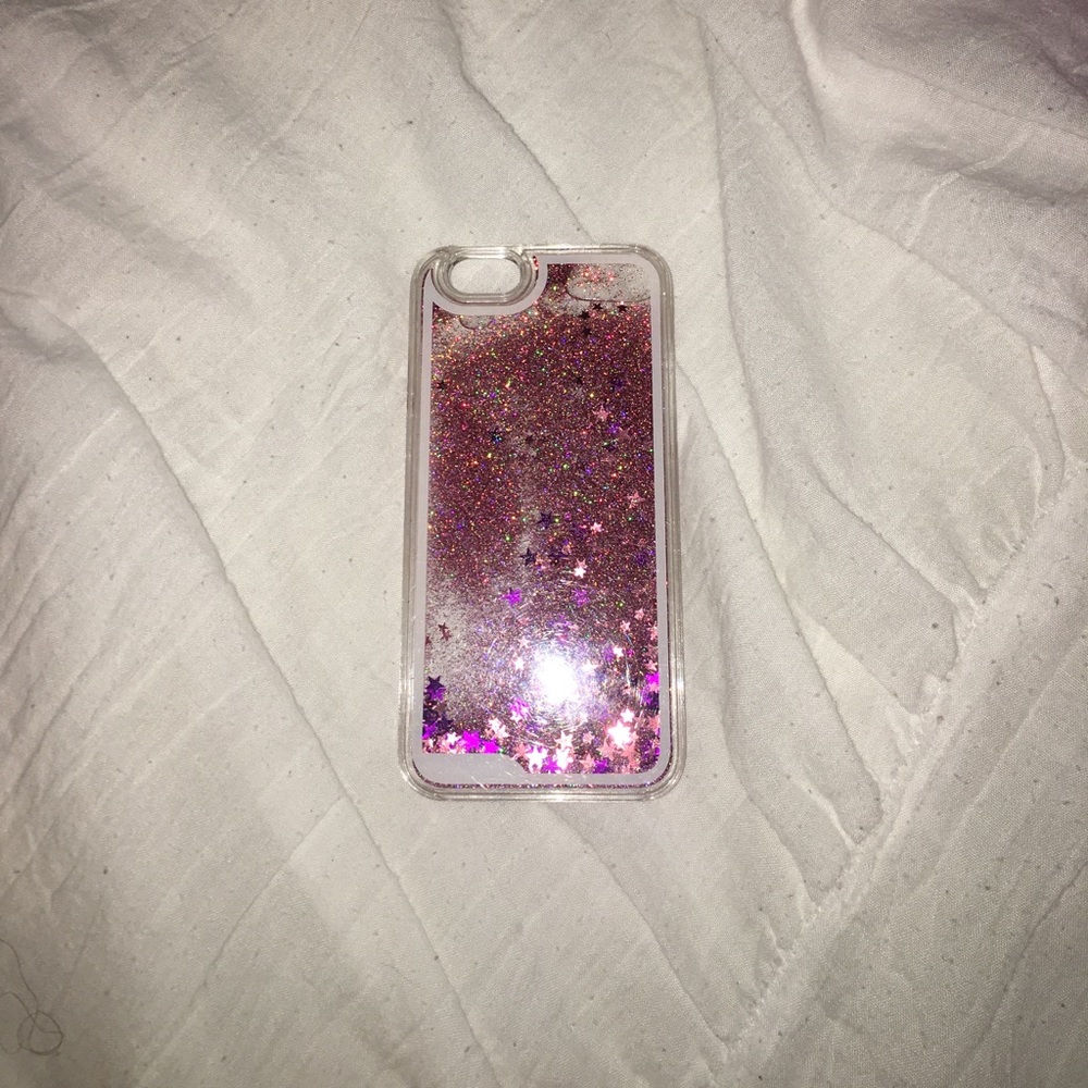 A glittery iPhone 6s case
