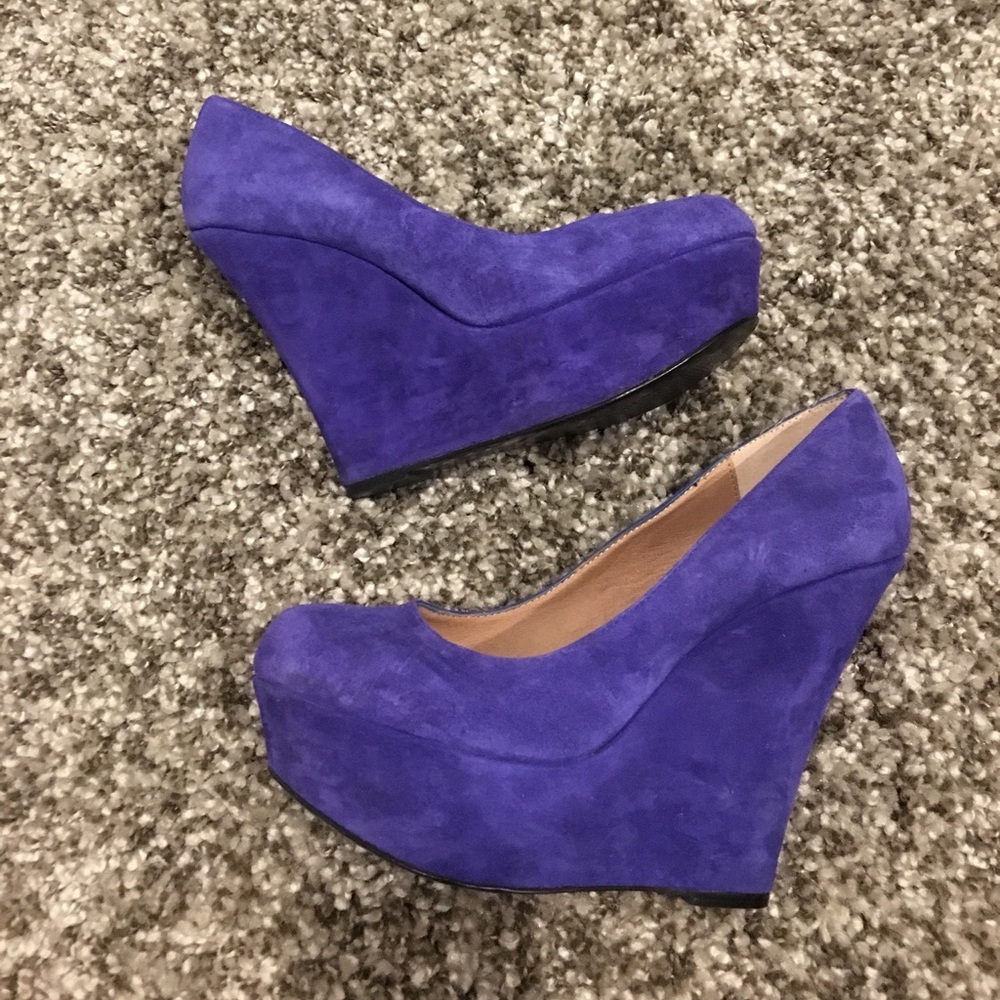 Steve Madden suede platform heels