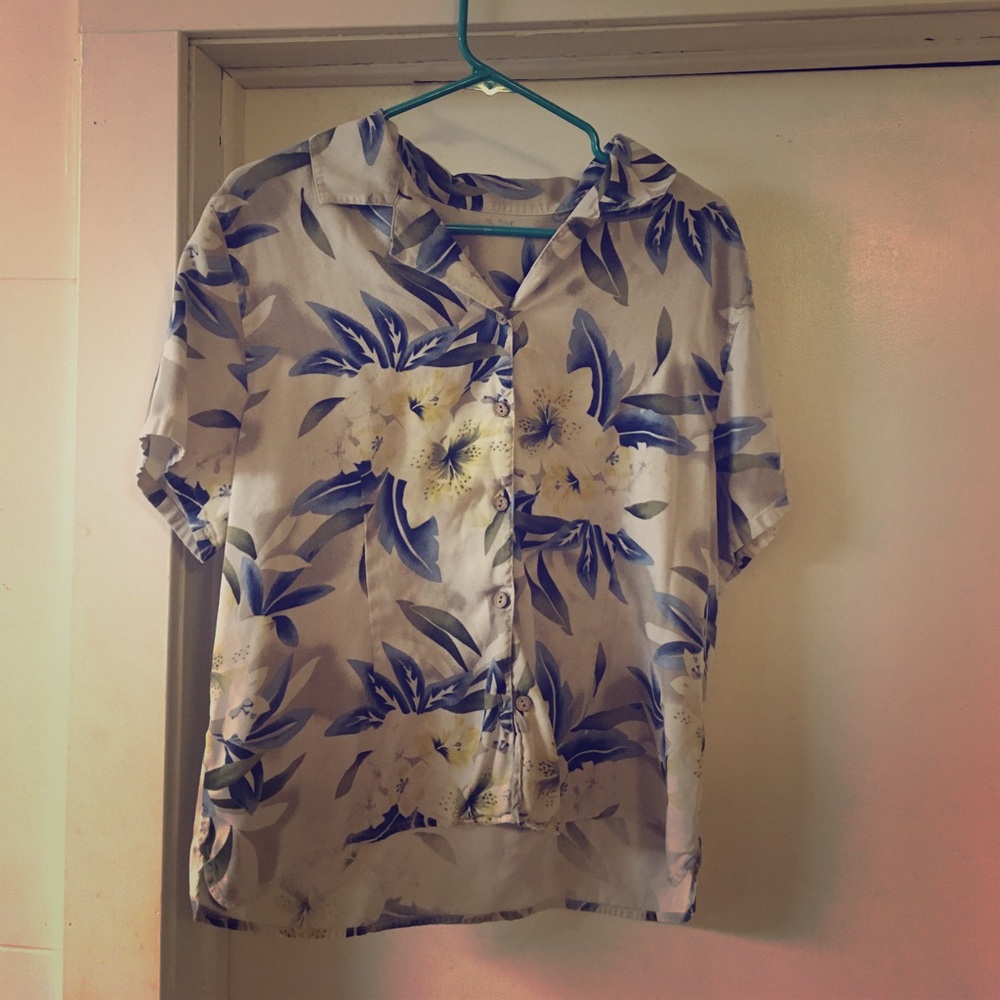 Hawaiian top