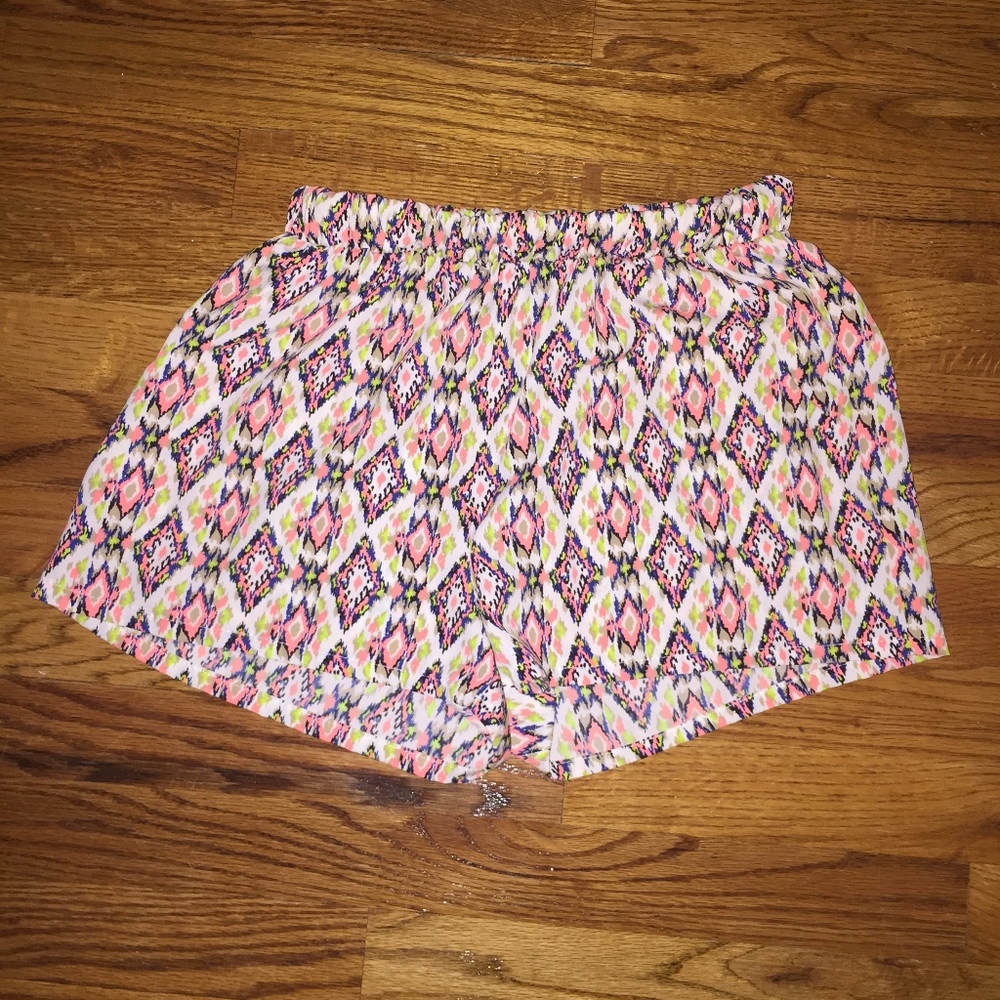 Gab and Kate flown aztec shorts