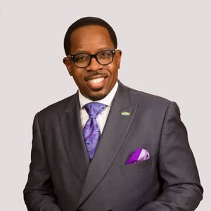 Meet your Posher, Derrick