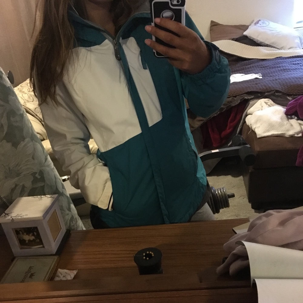 686 six eight six snowboard jacket