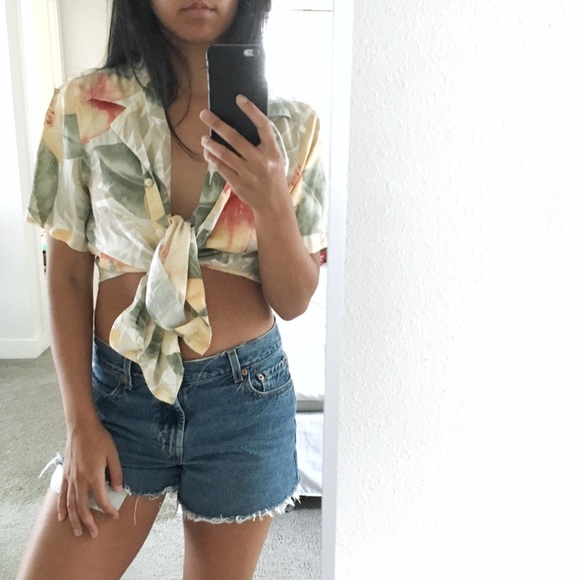 Vintage Tops - SALE! Vintage 100% Silk Liz Claiborne Shirt