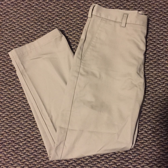Izod Other - Izod Men's Khaki Chinos - Slim Fit