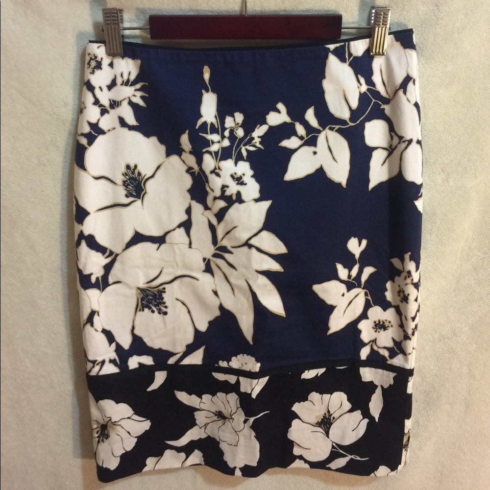 White House Black Market floral pencil skirt