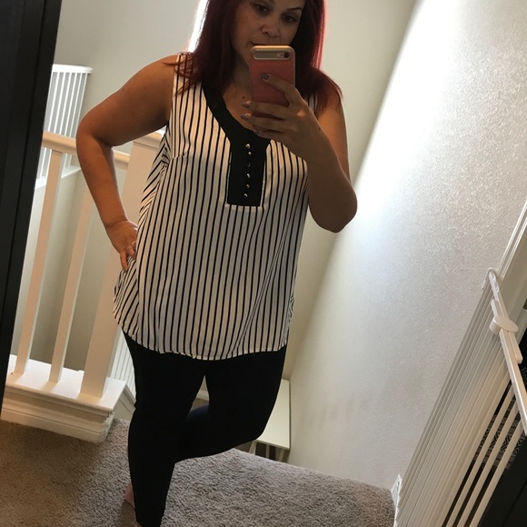 ❤️LAST NEW plus size black and white tank - Picture 5 of 5