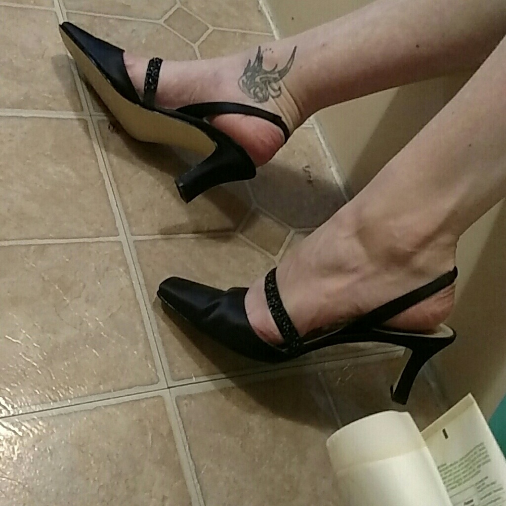 Deep navy blue black heels 1.5 heels