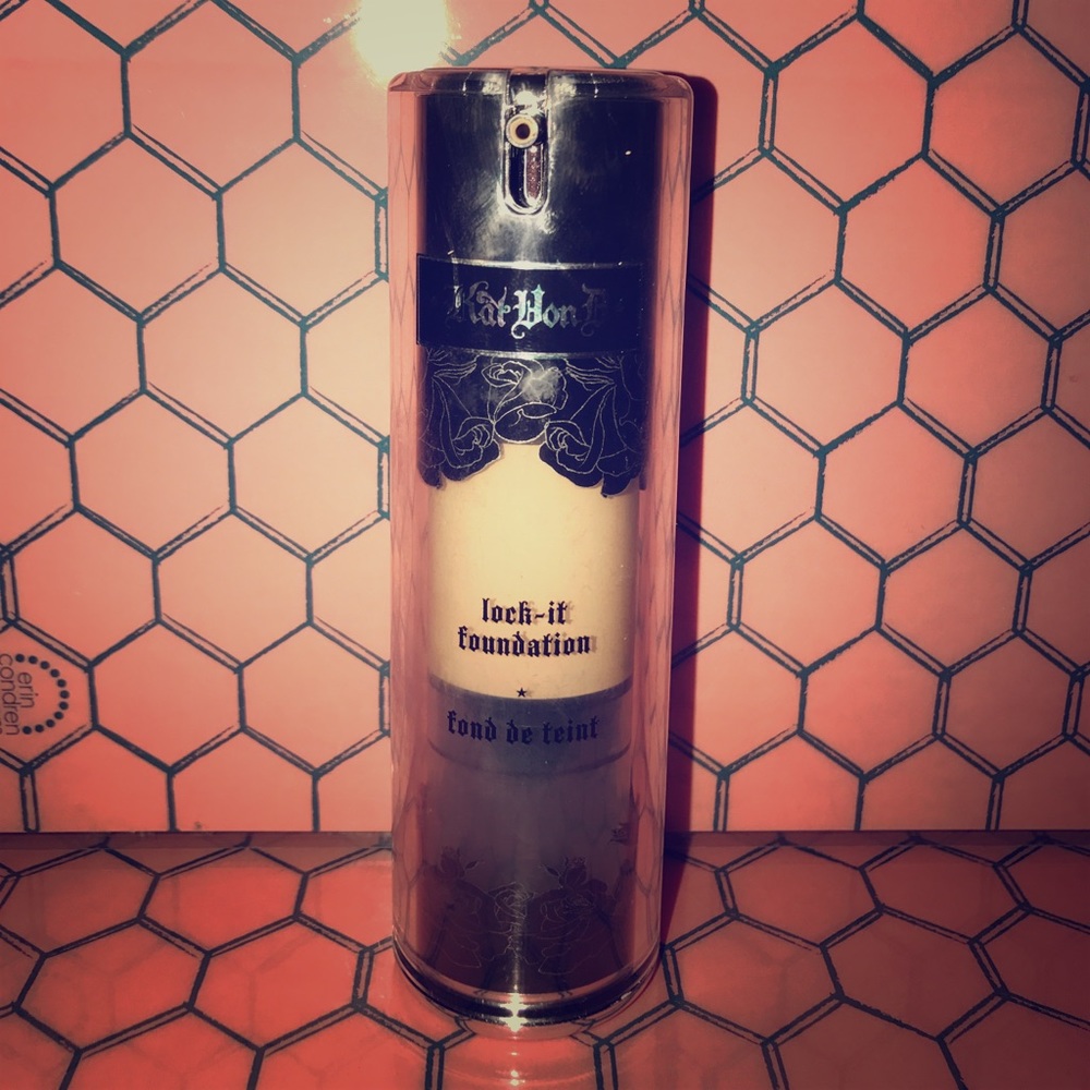 Kat Von D Lock-It Foundation Light 46
