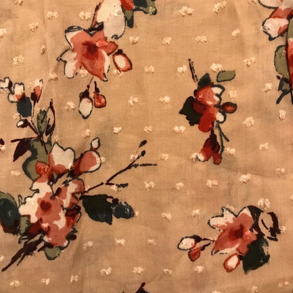 Tan Floral Tank! - Picture 3 of 3