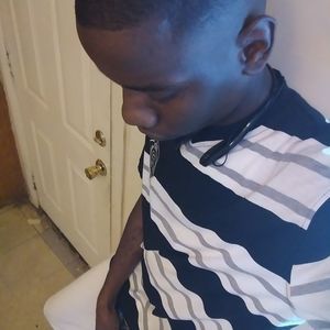 Meet your Posher, Dominique